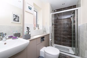 En Suite- click for photo gallery